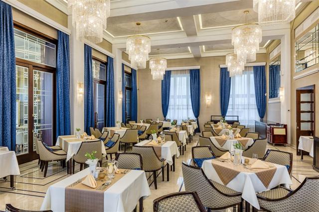 royal-palace-slovensko-turcianske-teplice-restaurace.jpg