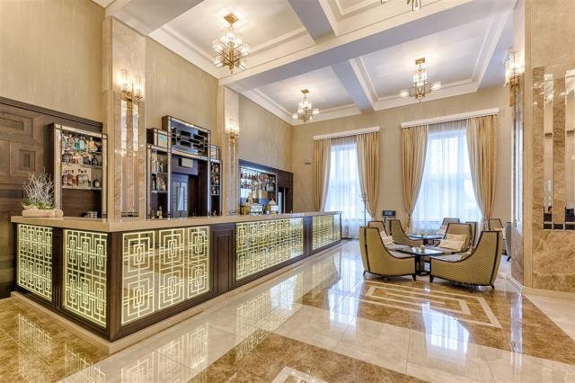 royal-palace-slovensko-turcianske-teplice-bar.JPG