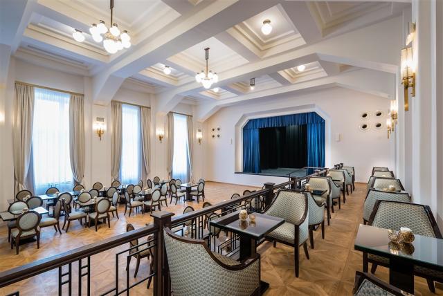 royal-palace-slovensko-turcianske-teplice-restaurace (3).jpg