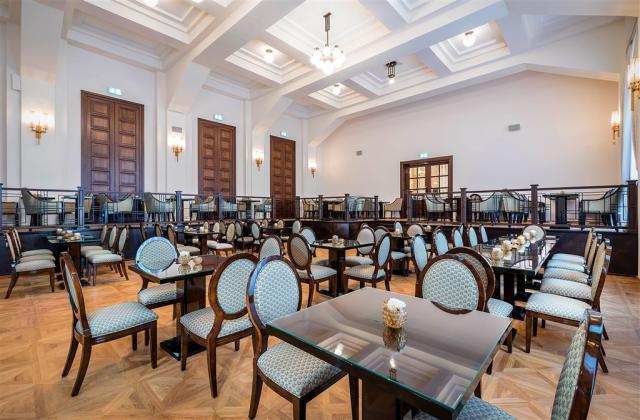 royal-palace-slovensko-turcianske-teplice-restaurace (4).jpg