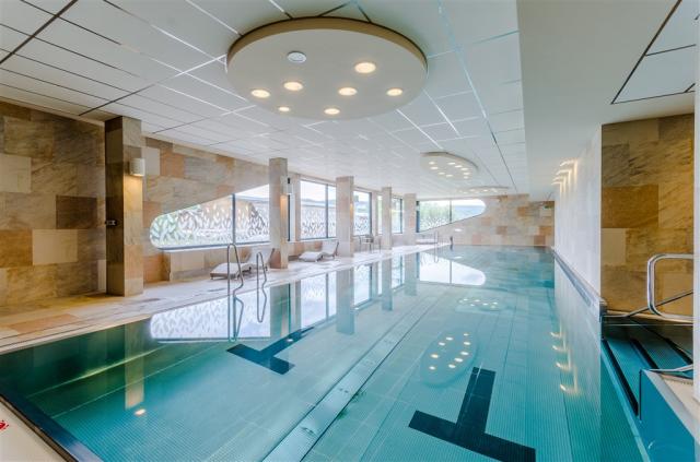 amenity-resort-lipno-cesko-lipno-nad-vltavou-bazen.jpg
