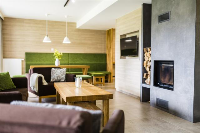 amenity-resort-lipno-cesko-lipno-nad-vltavou-obyvaci-pokoj.jpg