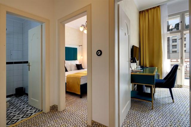 astoria-karlovy-vary-junior suite-comfort Plus (3).jpg