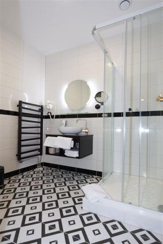 astoria-karlovy-vary-wolker-Comfort Plus-koupelna (3).jpg