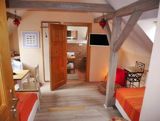 hotel-bozi-oko-male-chrastany-pokoj-merunka.jpg