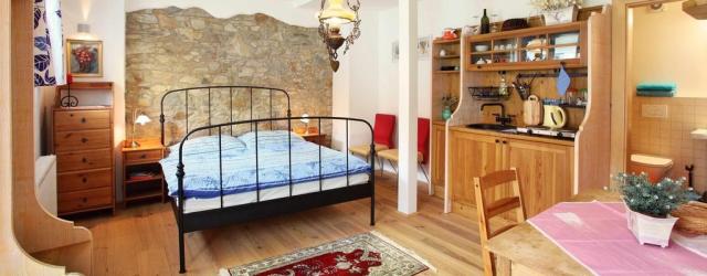hotel-bozi-oko-male-chrastany-pokoj s kuchynkou.jpg