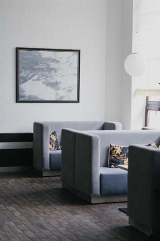 hotel-orea-devet-skal-ceska-republika-milovy-lobby.jpg