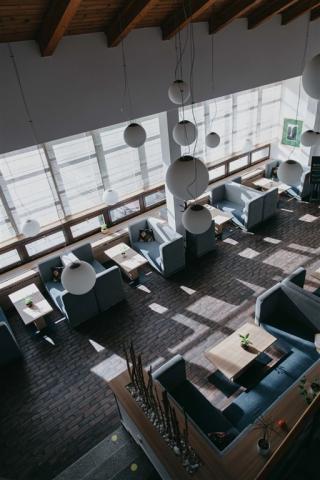 hotel-orea-devet-skal-ceska-republika-milovy-lobby (2).jpg