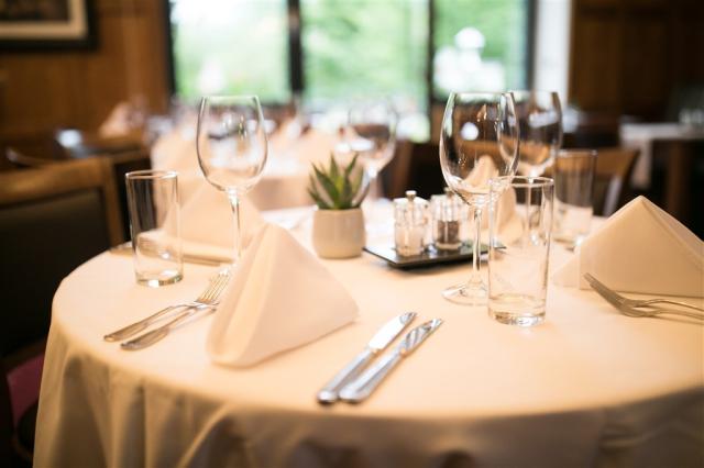 hotel-golfi-cesko-podebrady-restaurace-detail.jpg