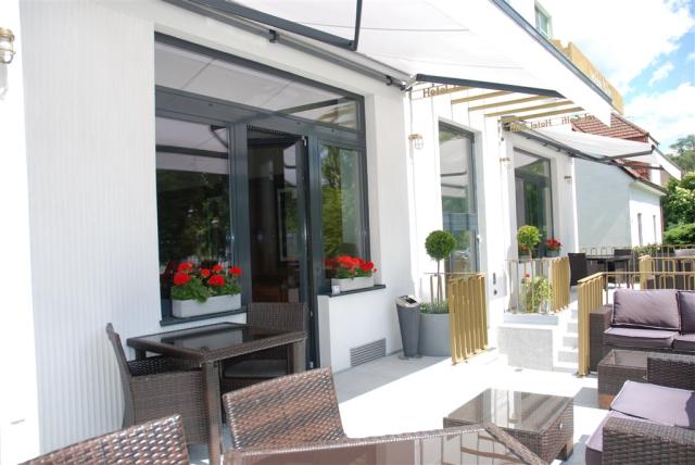 hotel-golfi-cesko-podebrady-terasa.jpg