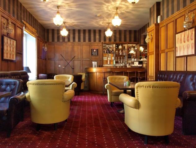 Golfi-Podebrady-bar.jpg