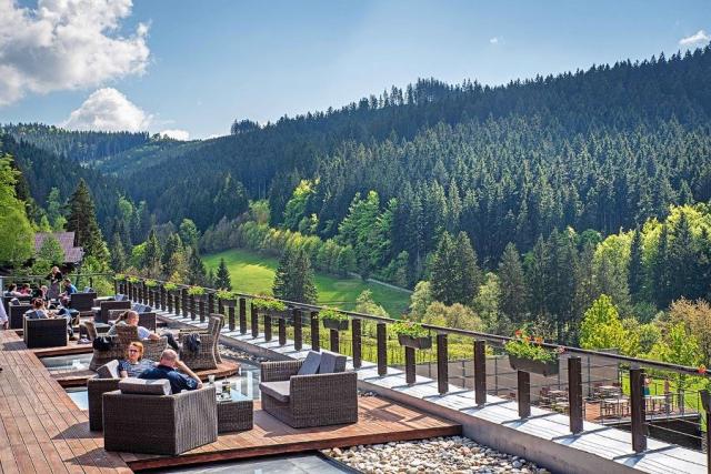 hotel-horal-ceska-republika-velke-karlovice-terasa (8).jpg