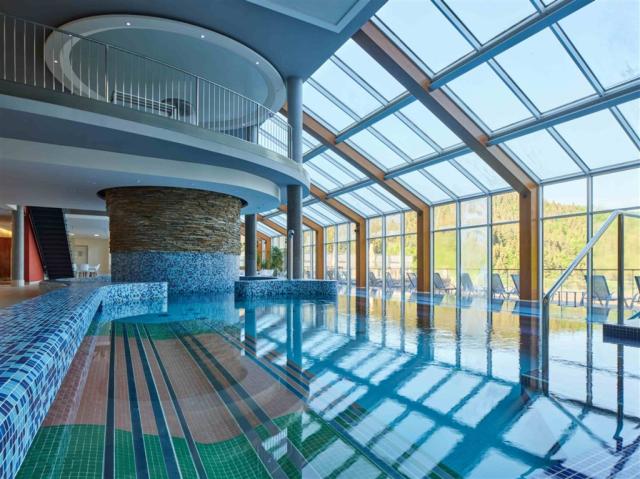 hotel-horal-ceska-republika-velke-karlovice-wellness-bazen1.jpg