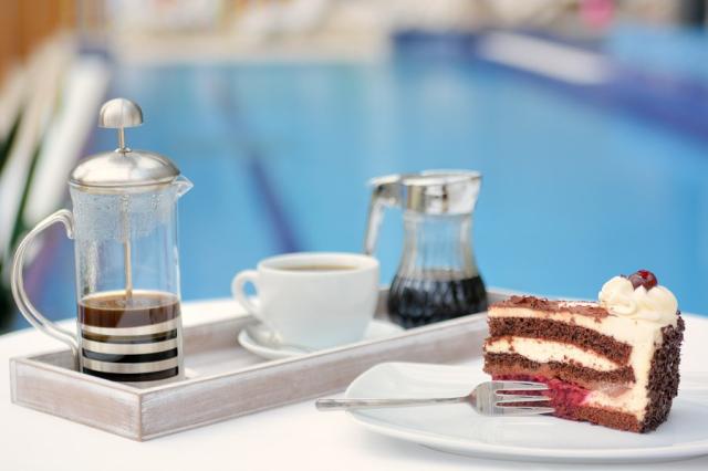 hotel-horal-ceska-republika-velke-karlovice-wellness-bazen-bar 