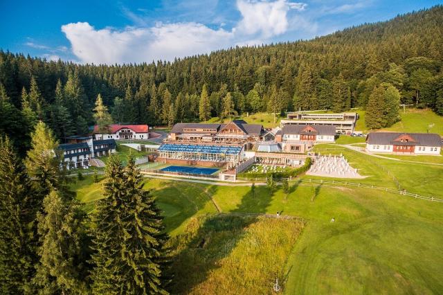 hotel-horal-ceska-republika-velke-karlovice-pohled-na-cely-area