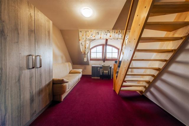 Frankuv-dvur-Jindrichuv-Hradec-apt-priz.jpg