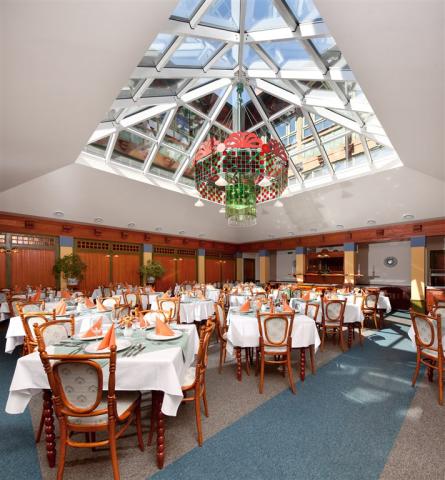 hotel-jurkovicuv-dum-ceska-republika-luhacovice-restaurace.jpg