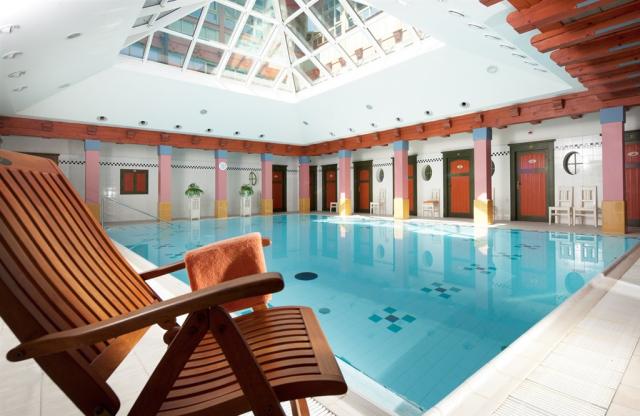 hotel-jurkovicuv-dum-ceska-republika-luhacovice-bazen (2).jpg
