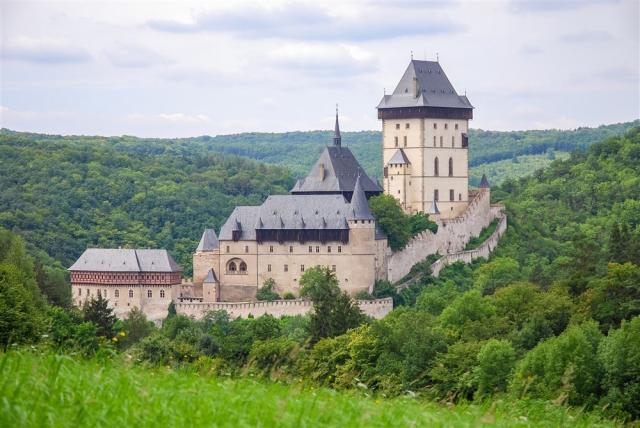 ceska-republika-karlstejn-vyhlidka1.jpg