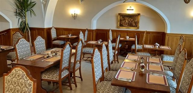 parkhotel-kasperske-hory-restaurace.jpg