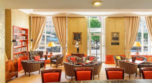 Spa-Hotel-Dvorak-Karlovy-Vary-Cesko-bar (4).jpg