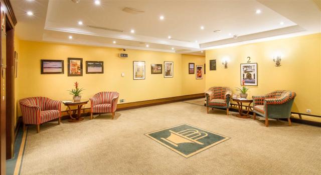 Spa-Hotel-Dvorak-Karlovy-Vary-Cesko-spolecne-prostory.jpg