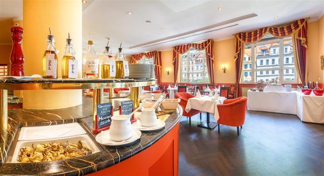 Spa-Hotel-Dvorak-Karlovy-Vary-Cesko-restaurace (2).jpg