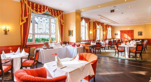 Spa-Hotel-Dvorak-Karlovy-Vary-Cesko-restaurace (3).jpg