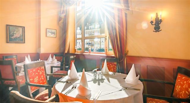 Spa-Hotel-Dvorak-Karlovy-Vary-Cesko-restaurace (5).jpg