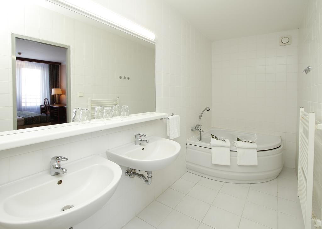 hotel-krakonos-marianske-lazne-koupelna.jpg