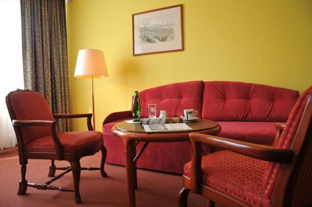 hotel-krakonos -marianske-lazne-posezeni.jpg