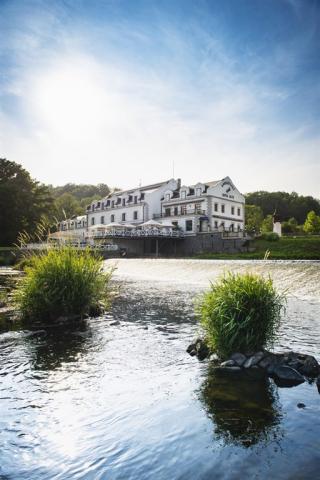 romanticky-hotel-mlyn-karlstejn-cesko-hotel.jpg