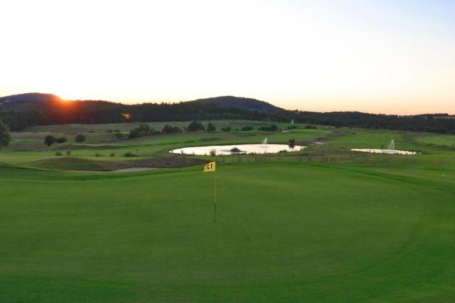 Golf-resort-Konopiste-hriste.jpg