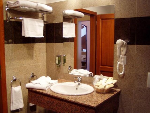Golf-resort-Konopiste-koupelna.jpg