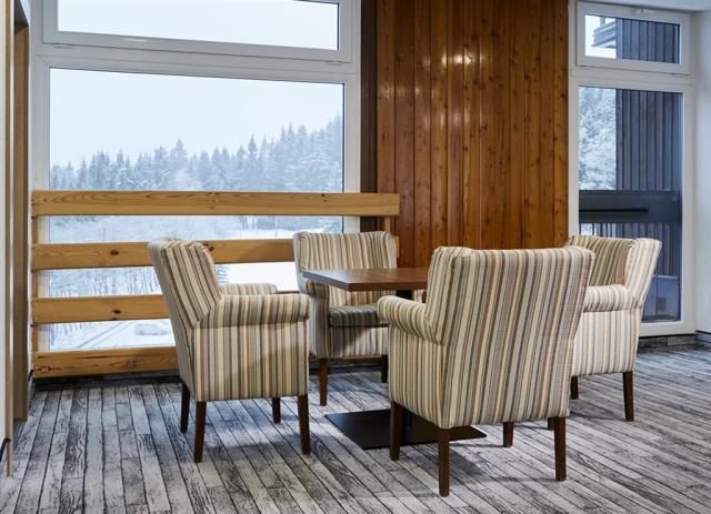 hotel-orea-resort-horizont-zelezna-ruda-posezeni.jpg