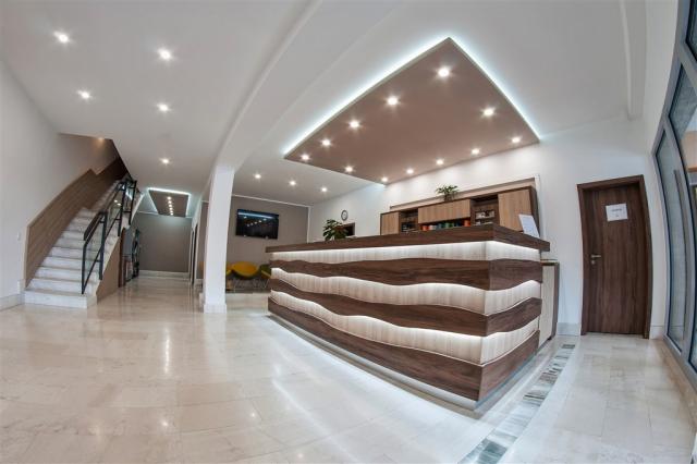 hotel-kamzik-ceska-republika-karlov-pod-pradedem-recepce.jpg
