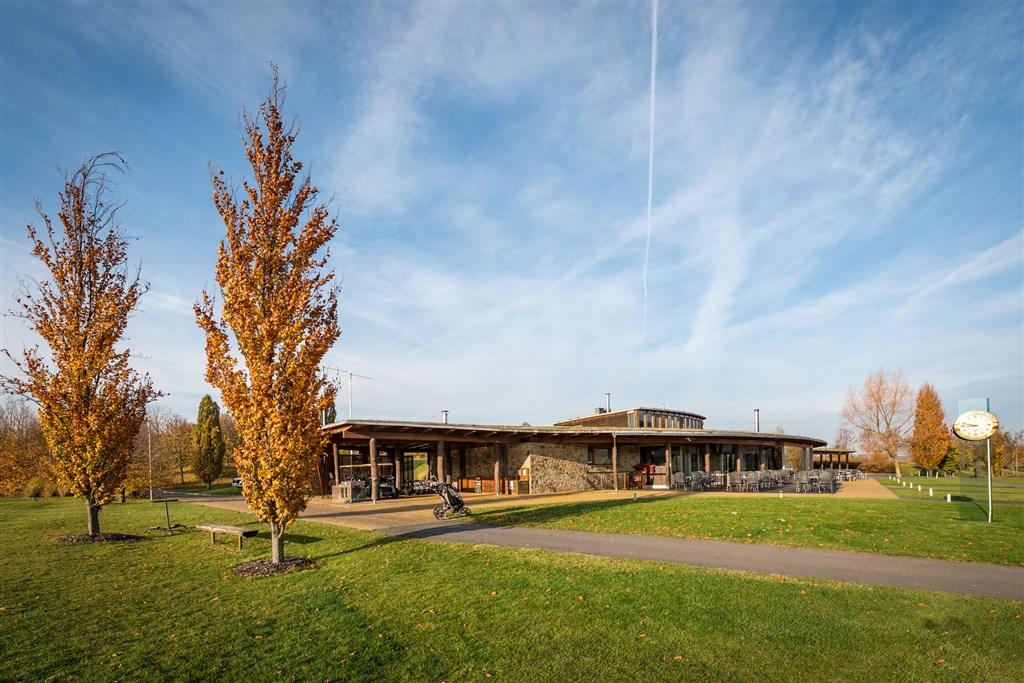 hotel-kaskada-cesko-brno-exterier.jpg