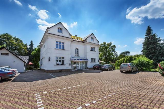 hotel-marie-luisa-praha-pohled-na-hotel2.jpg