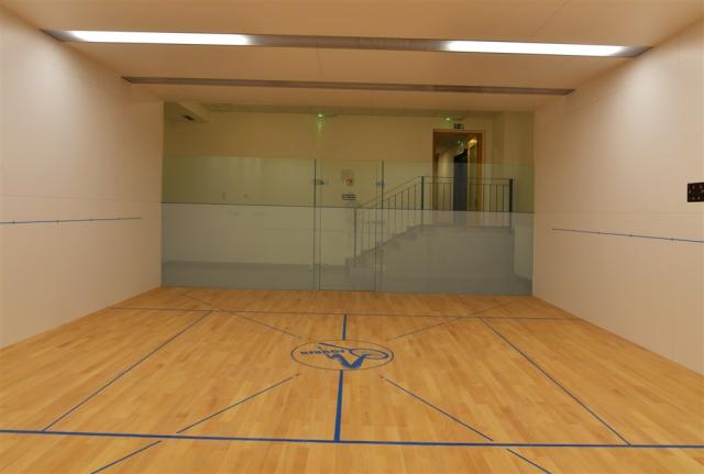 hotel-depandance-srni-sumava-squash-sport-hala.jpg.jpg