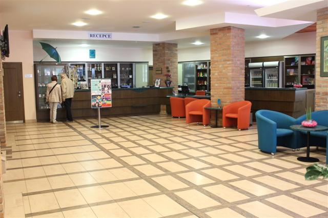 hotel-studanka-cesko-rychnov-nad-kneznou-hala.jpg