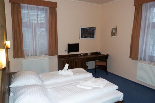 hotel-studanka-cesko-rychnov-nad-kneznou-dvouluzkovy-pokoj-4.jp