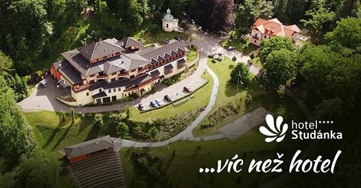 hotel-studanka-cesko-rychnov-nad-kneznou-celkovy-pohled-na-hote