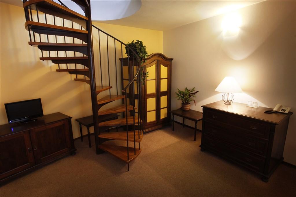 hotel-u-krize-cesko-praha-schody.jpg