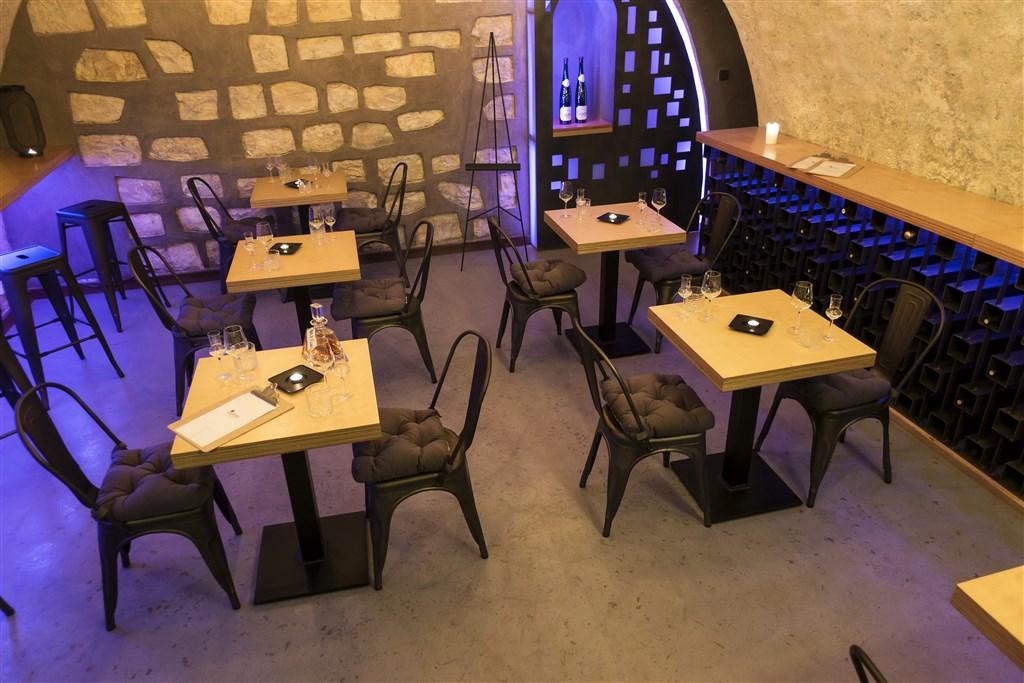 hotel-u-krize-cesko-praha-restaurace-foto.jpg