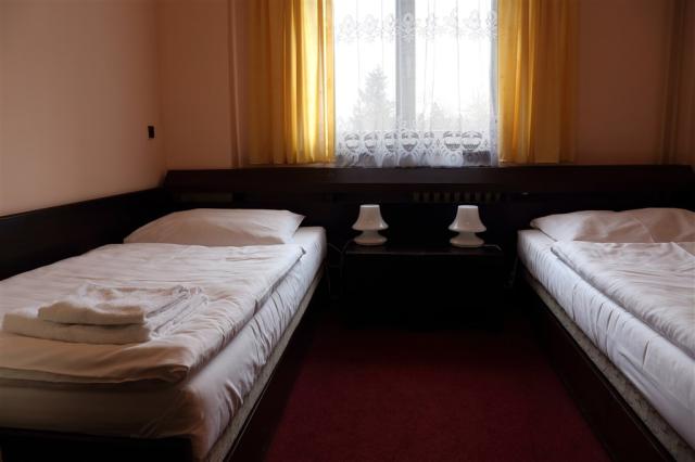 hotel-zvikov-zvikovske-podhradi-hotelovy-pokoj3.jpg