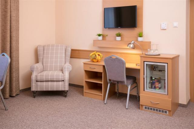 hotel-aquasol-resort-madarsko-mosonmagyarovar-dvouluzkovy-pokoj