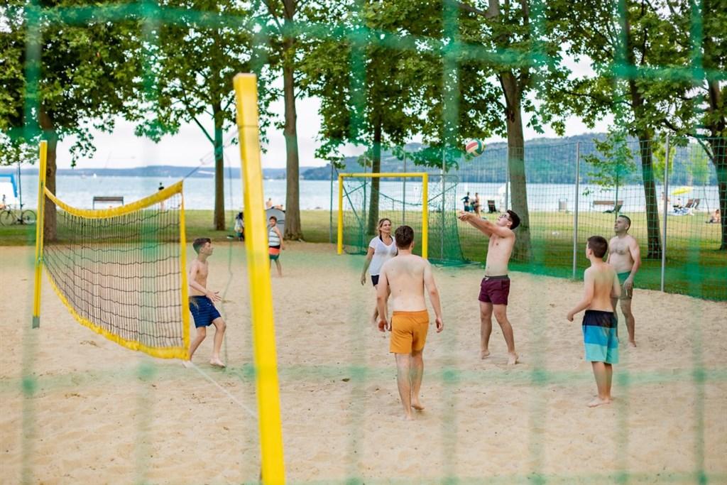 Kemp-Fured-Balatonfured-volejbal1.jpg