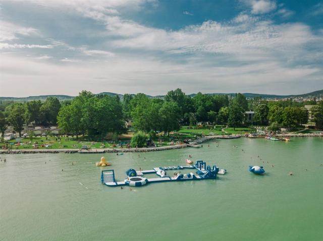 Kemp-Fured-Balatonfured-atrakce.jpg