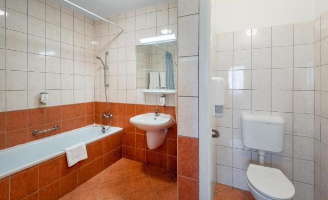 hotel-freya-zalakaros-koupelna.jpg