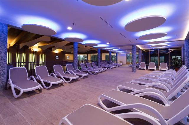 hotel-karos-madarsko-zalakaros-wellness-vnitrni-bazeny (4).jpg